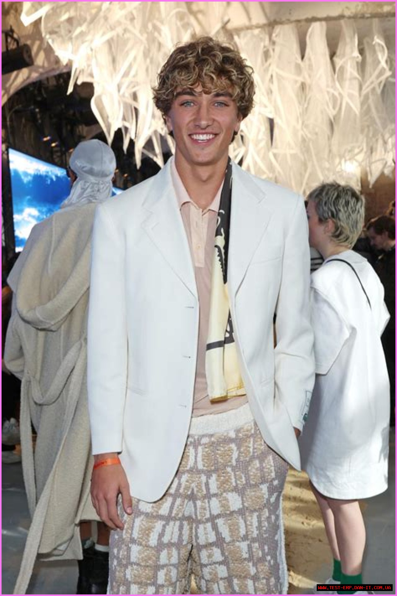 Deani Ness: The Rising Star In The World Of Entertainment